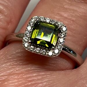 Sterling Silver & CZ Peridot Halo Ring Size 7 NWT